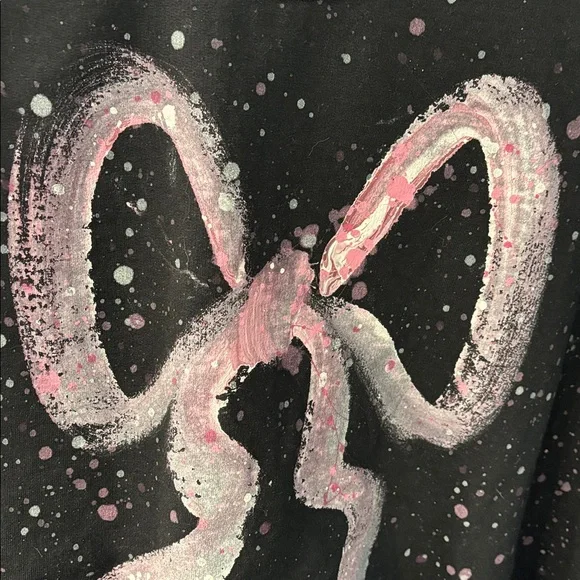 NWT Urban Renewal Remade Bow Painted Sweatshirt in Black, size L PTP 25” - Picture 8 of 14
